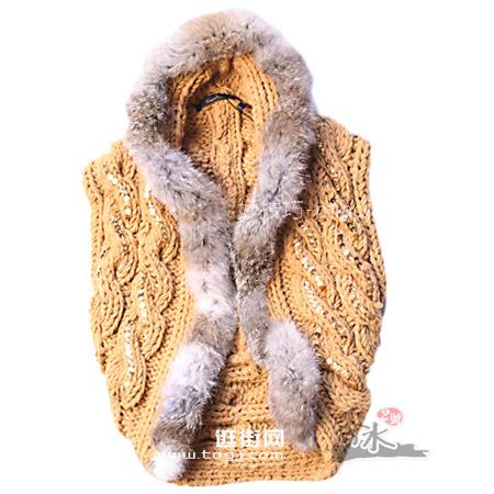 主打背心 背负冬时尚