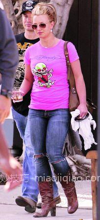 恋爱中的明星逛街穿什么？ 