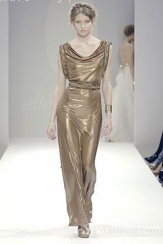 国家女政要也穿抛胸露背装 