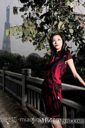 自拍：我学张曼玉汤唯穿旗袍 