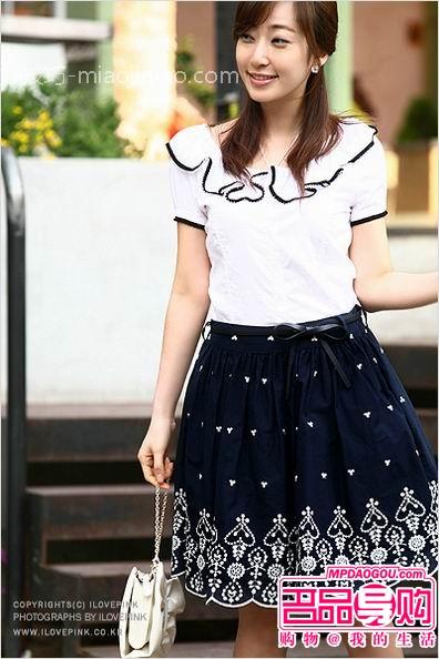 下身肥肥不用愁用花裙巧遮掩 