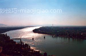 多瑙河并不都是蓝色