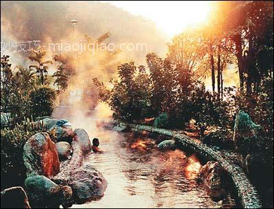 夕阳西下时，浸泡在温泉又会给你带来别样的感受。_广东温泉特色篇(图)_eSmart旅游网
