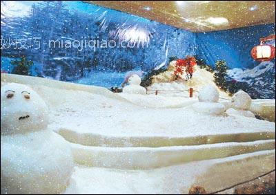 边泡温泉边看飘雪已不再是北国的专利，游客们可以在富都温泉亲身体会到。_广东温泉特色篇(图)_eSmart旅游网